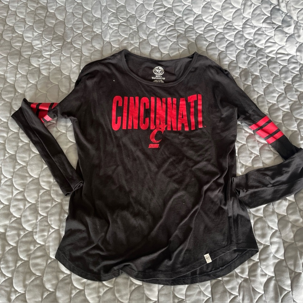 '47 Cincinnati Bearcats Black Long Sleeve Size Small NCAA Fan Apparel